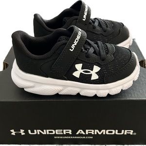 NIB Children’s UA sneakers